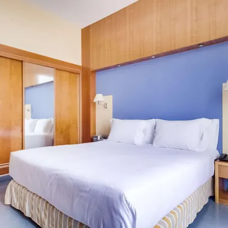 ホテル Sercotel Kalma シッチェス